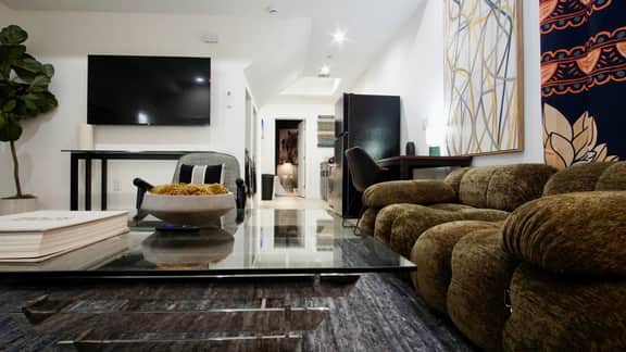 Maison Atelier | Centrally Located | Designer 1bd