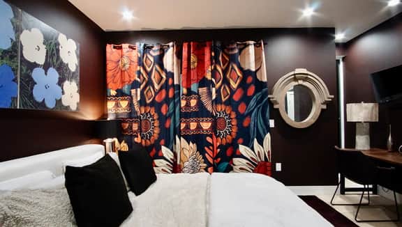 Merlot Chambers | Case Collective | NoHo